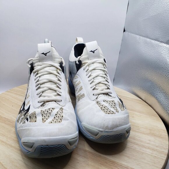 Mizuno Women's Wave Momentum Athletic Volleyball Shoe White Blue Size 10 M - Picture 2 of 8